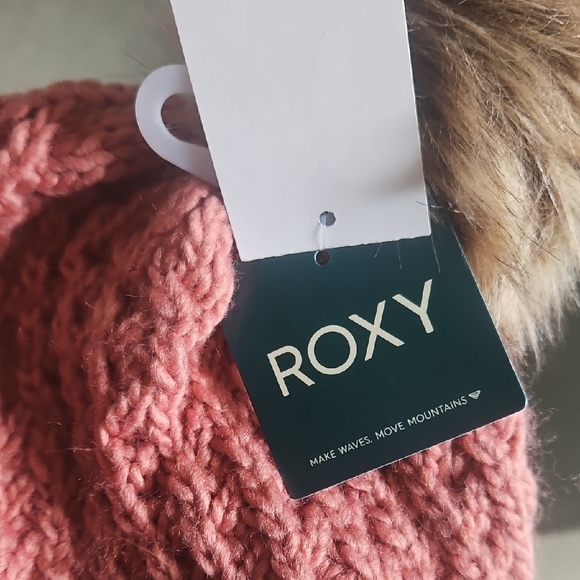 Roxy Coral Knit Beanie with Faux Fur Pom-Pom - Picture 3 of 4